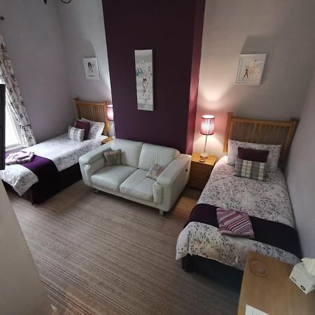 לינה וארוחת בוקר סאות'פורט Vale House מראה חיצוני תמונה