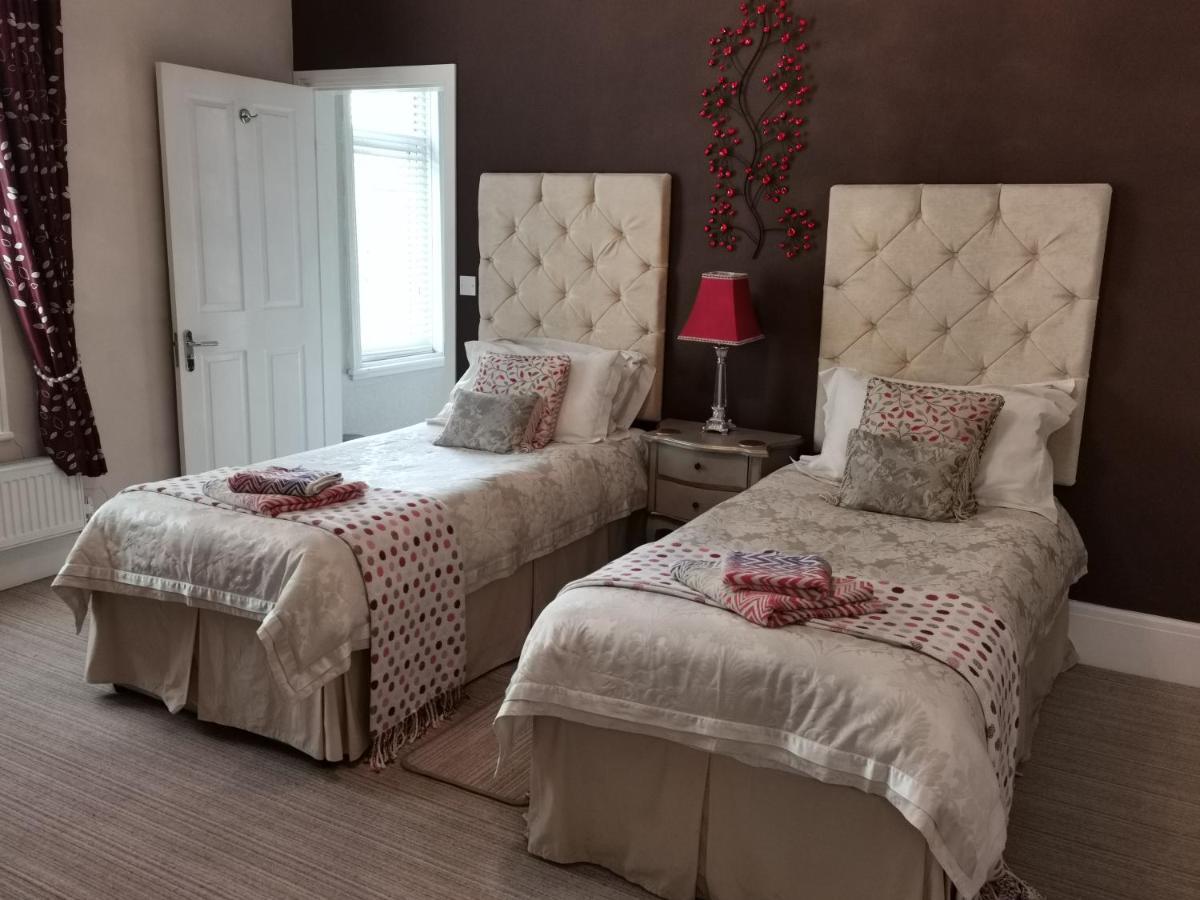 לינה וארוחת בוקר סאות'פורט Vale House מראה חיצוני תמונה