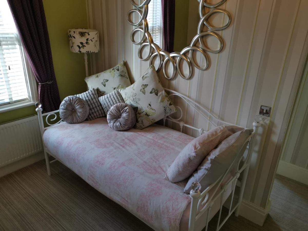 לינה וארוחת בוקר סאות'פורט Vale House מראה חיצוני תמונה